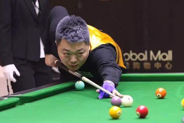 等少數幾位 等少數幾位