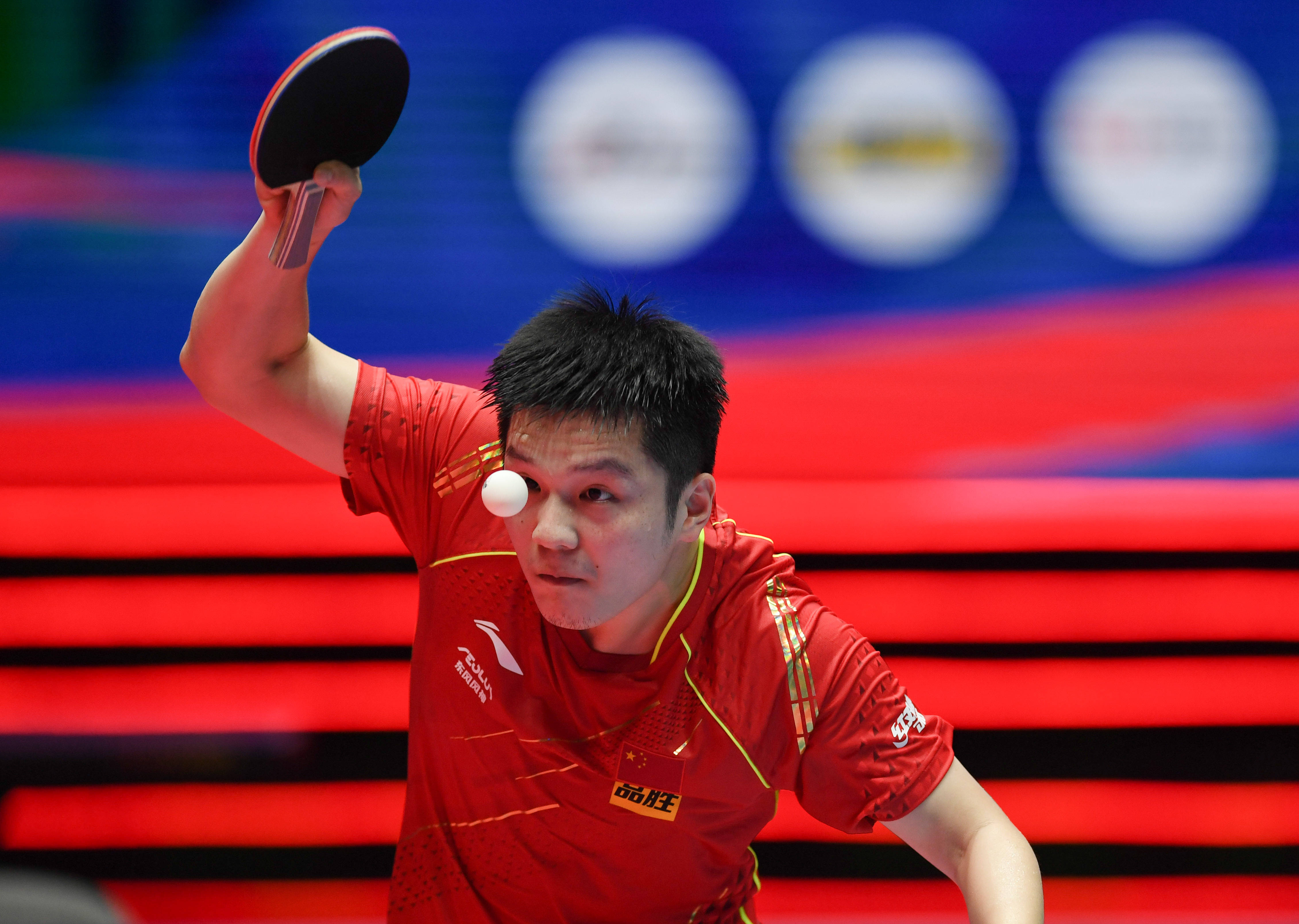 并将A桌锁 并将A桌锁